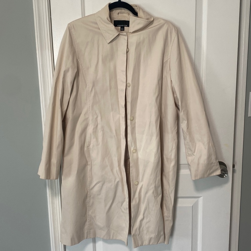 Jones New York cream rain coat size L